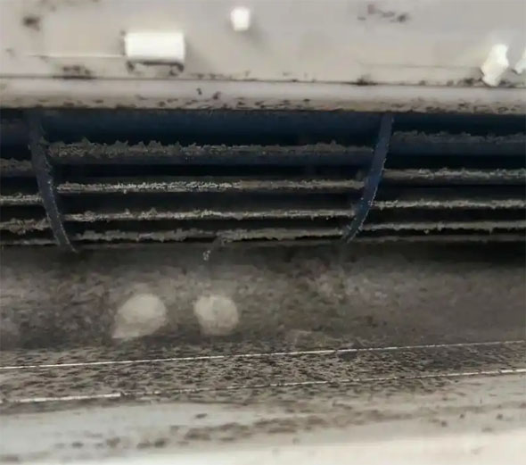 谯城空调吹的风有股烧焦味是怎么回事